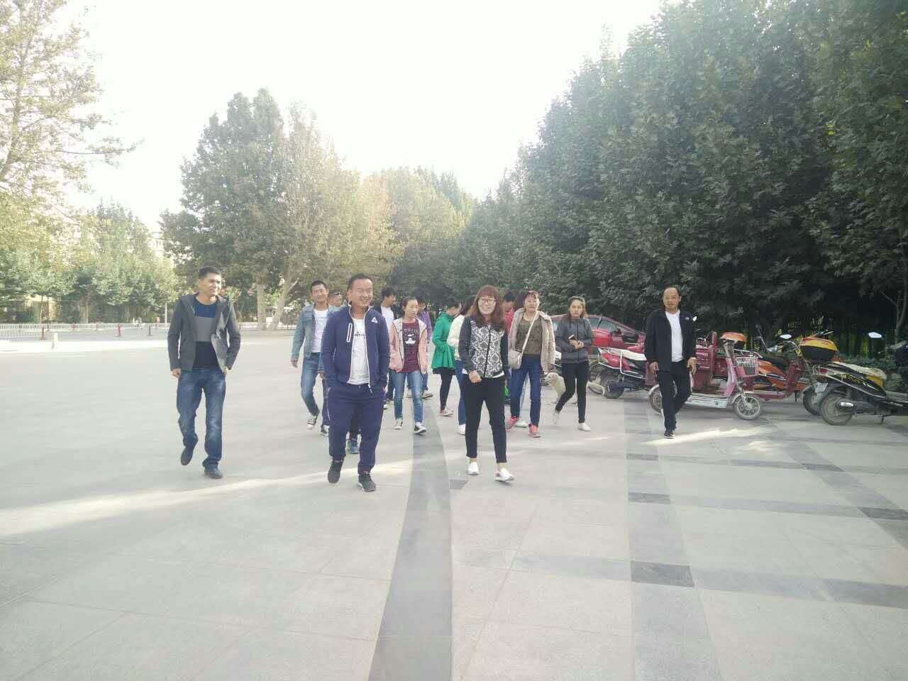 单位组织全体人员去泽普县游玩