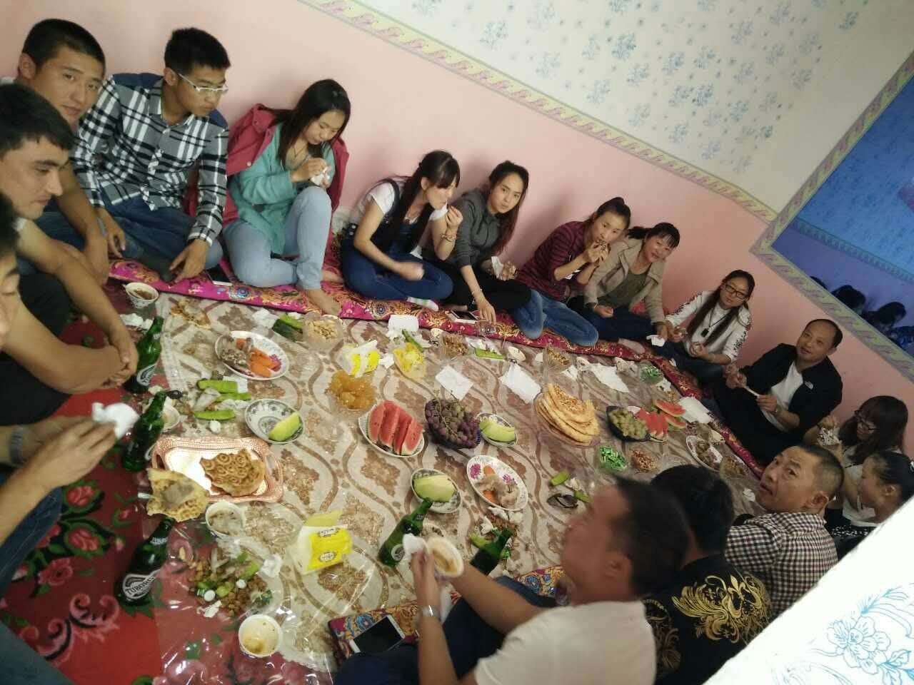 单位组织全体人员去泽普县游玩