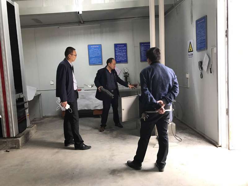 莎车县水利局领导来我单位参观管材试验