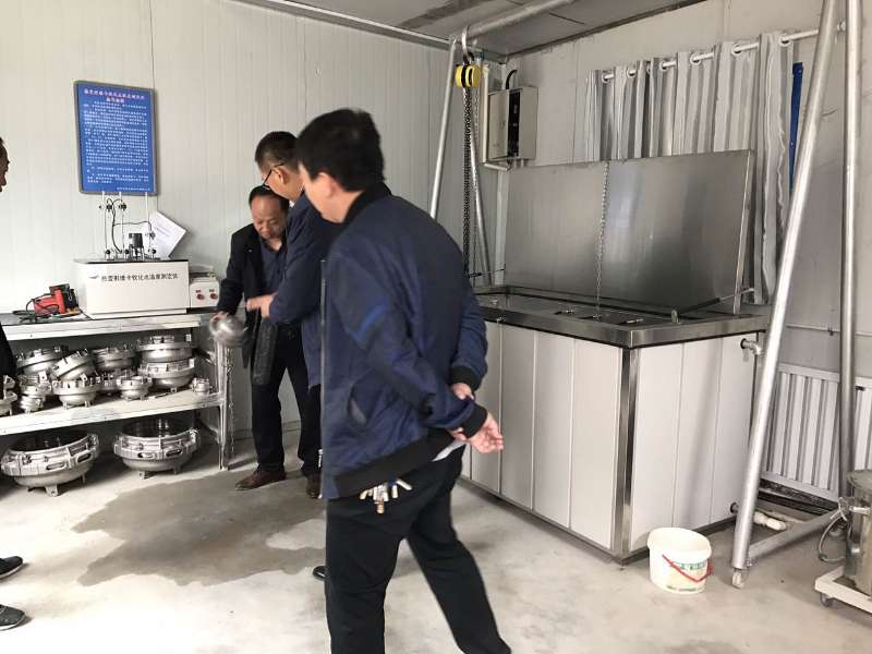 莎车县水利局领导来我单位参观管材试验