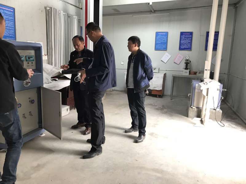 莎车县水利局领导来我单位参观管材试验